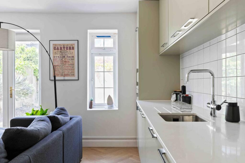 Modern 3 Bed Apartment In Tottenham Λονδίνο Εξωτερικό φωτογραφία